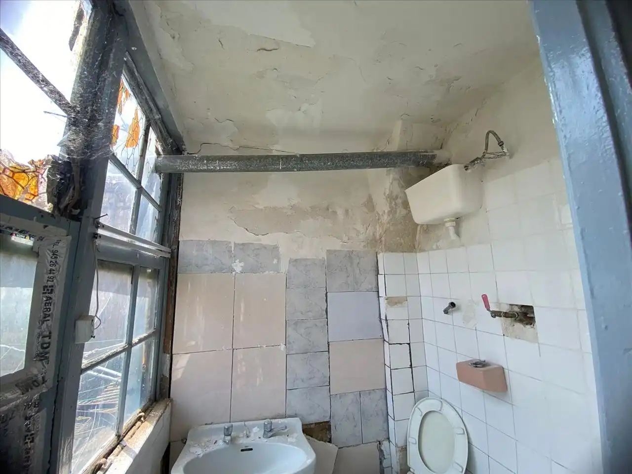 Bathroom of Flat for sale in Miranda de Ebro  with Parquet flooring