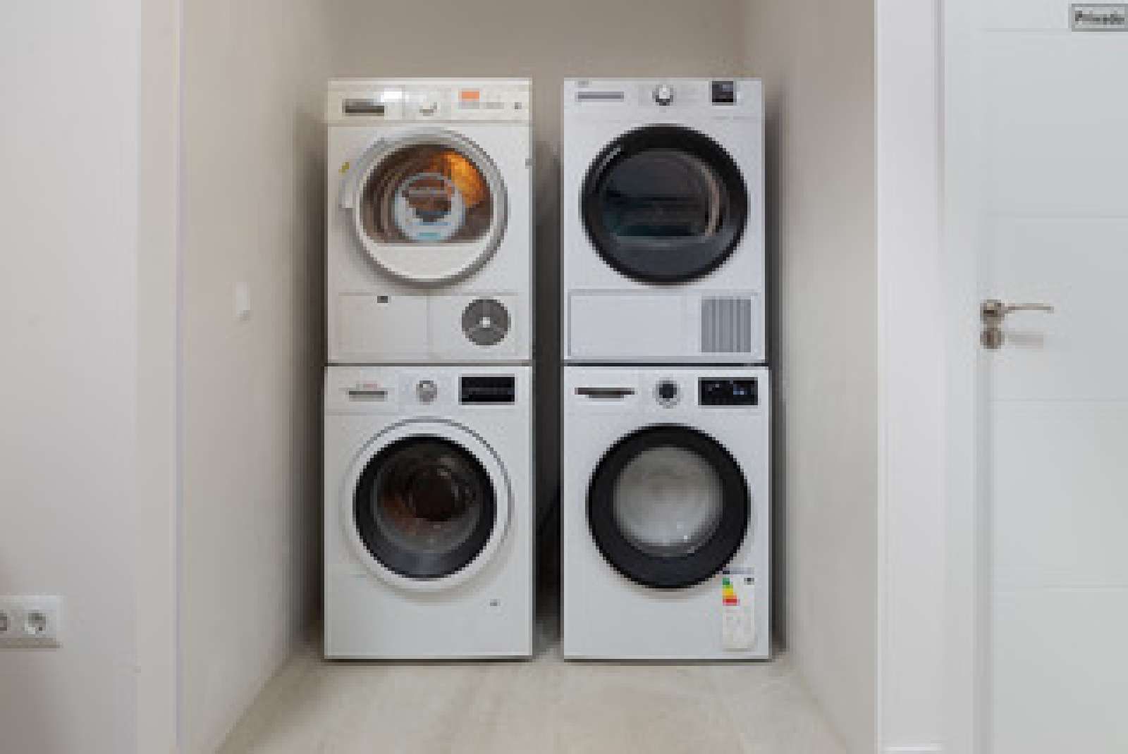 Study to share in  Madrid Capital  with Air Conditioner, Terrace and Furnished