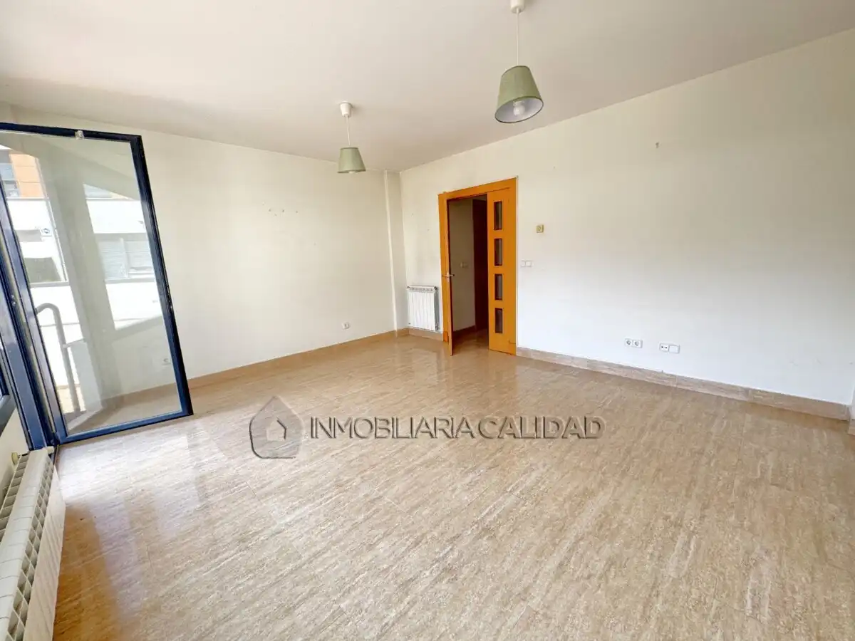 Sala d'estar de Casa o xalet en venda en Burgos amb Calefacció, Terrassa i Traster