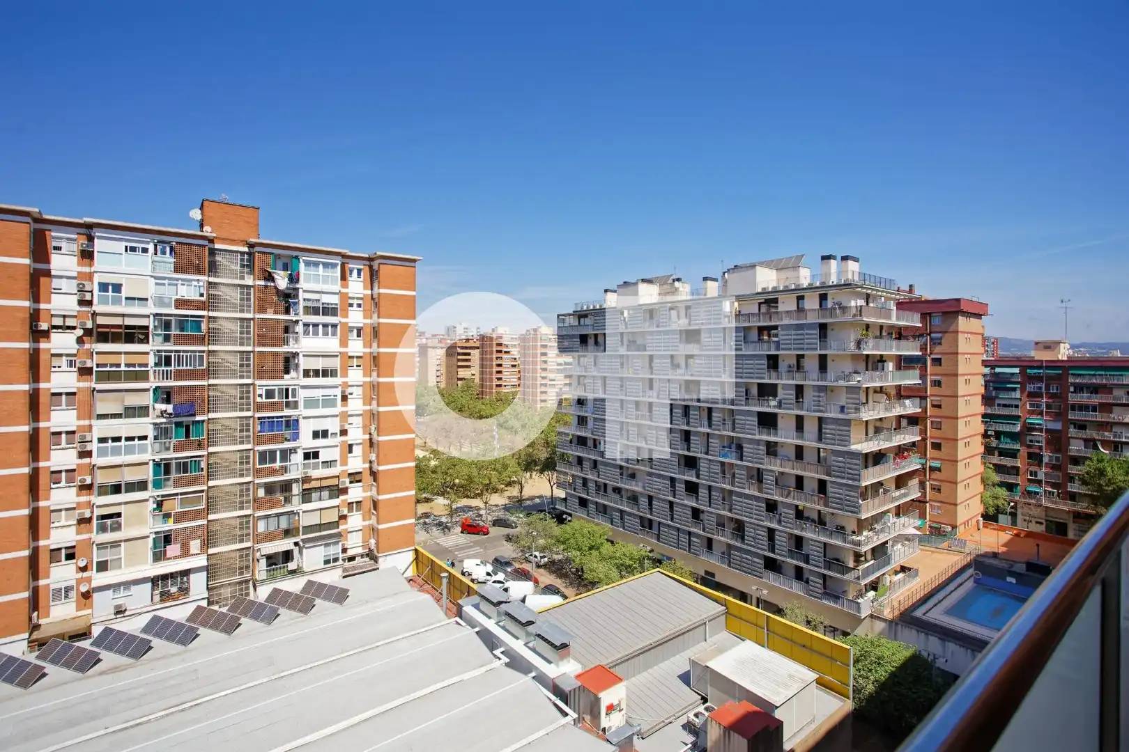 Vista exterior de Piso en venta en Barcelona con Aire acondicionado, Calefacción y Alarma
