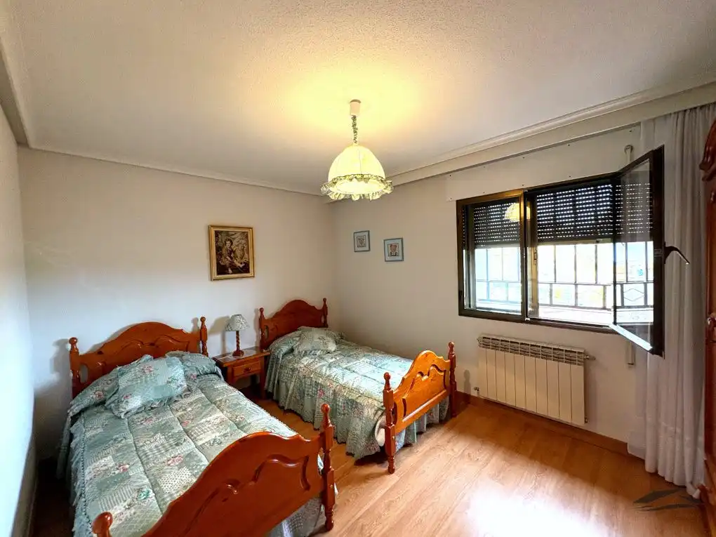 Bedroom of Houses for sale in Juzbado  with Heating, Terrace and Storage room