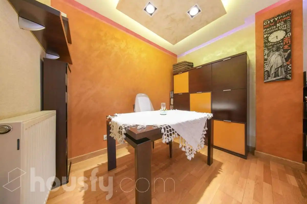 Flat with balcony for sale in Calle de Albalá ., imagen 6