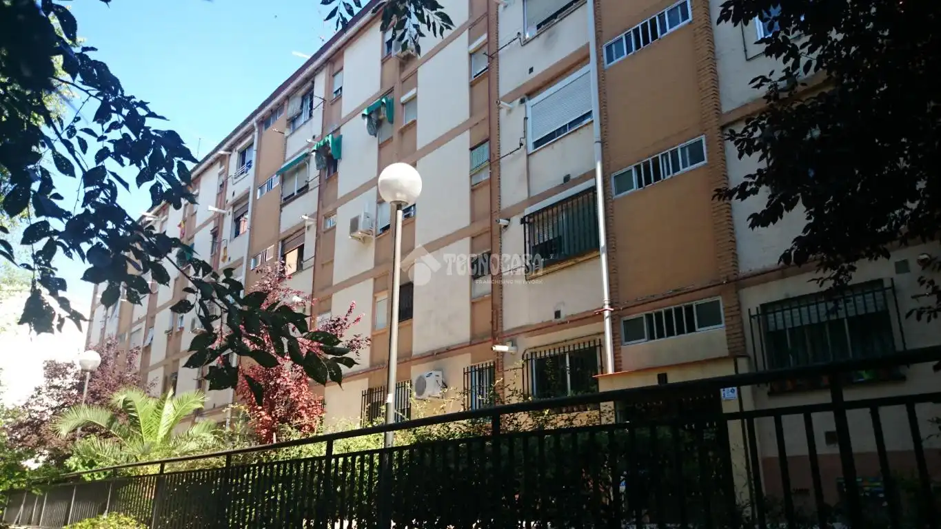 Vista exterior de Pis en venda en Madrid