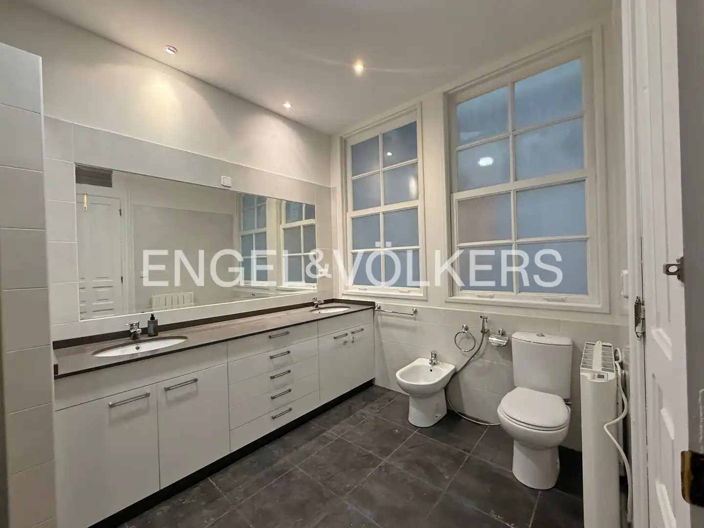Cocina de Piso de alquiler en A Coruña Capital  con Calefacción, Parquet y Balcón