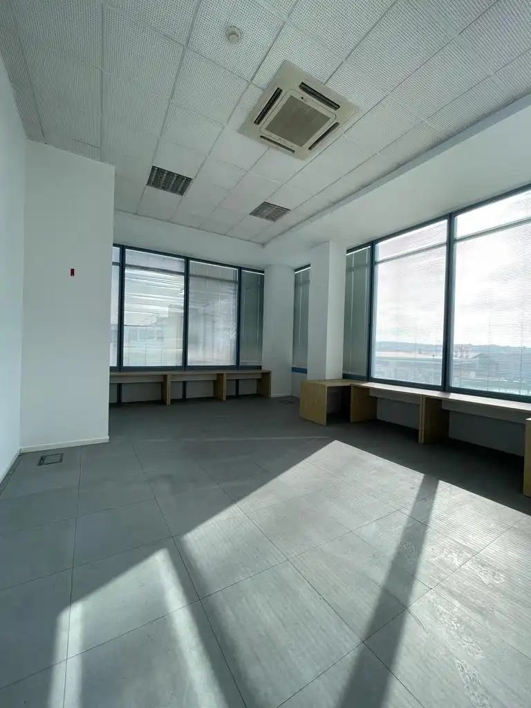 Office space with lift to rent in Ronda d'Europa 60, imagen 4