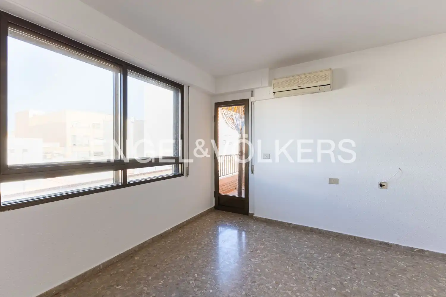 Balcony of Flat for rent in Sagunto / Sagunt  with Air Conditioner, Heating and Furnished