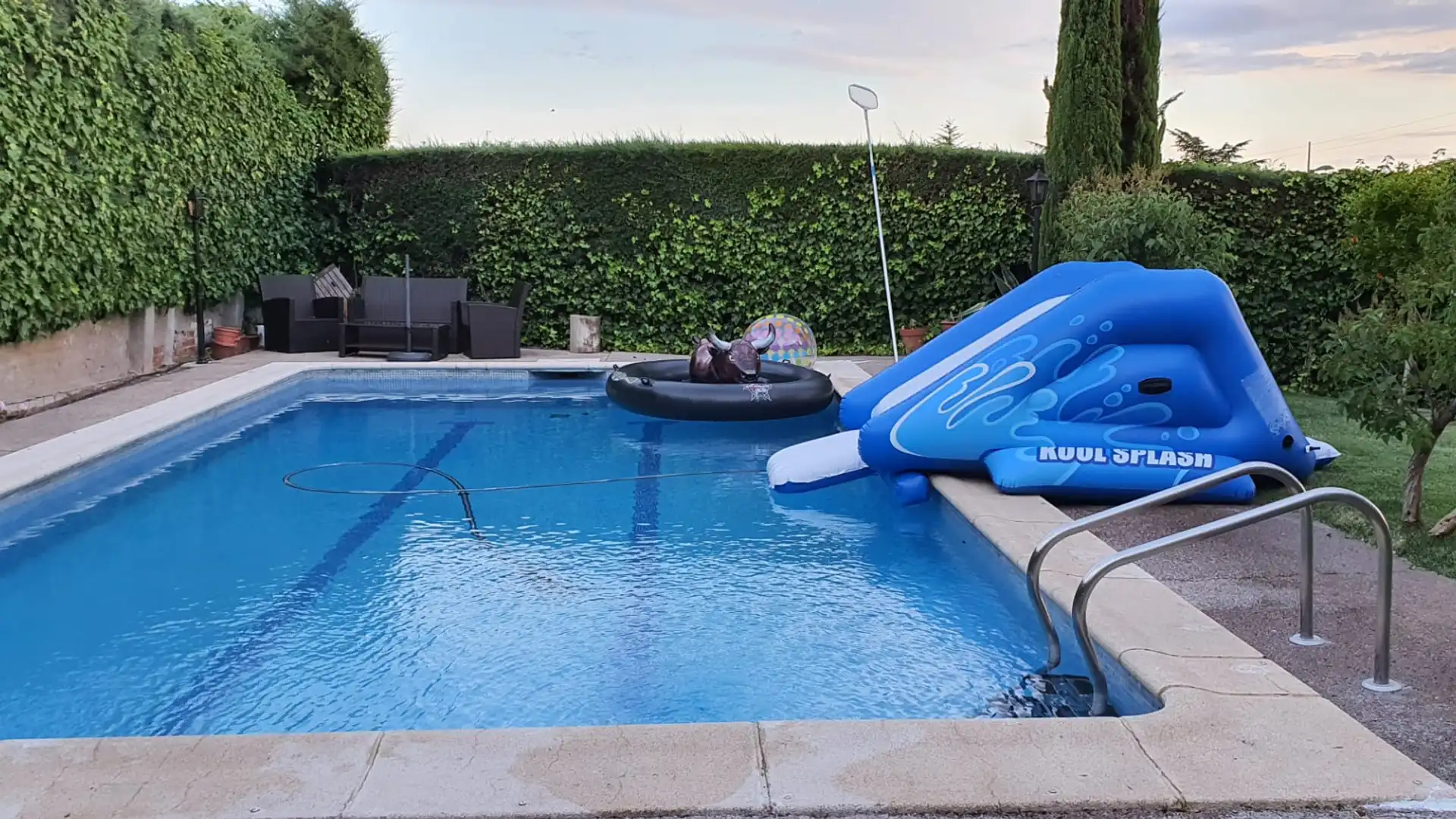 Piscina de Casa o chalet en venta en Boadilla del Monte con Aire acondicionado, Calefacción y Jardín privado