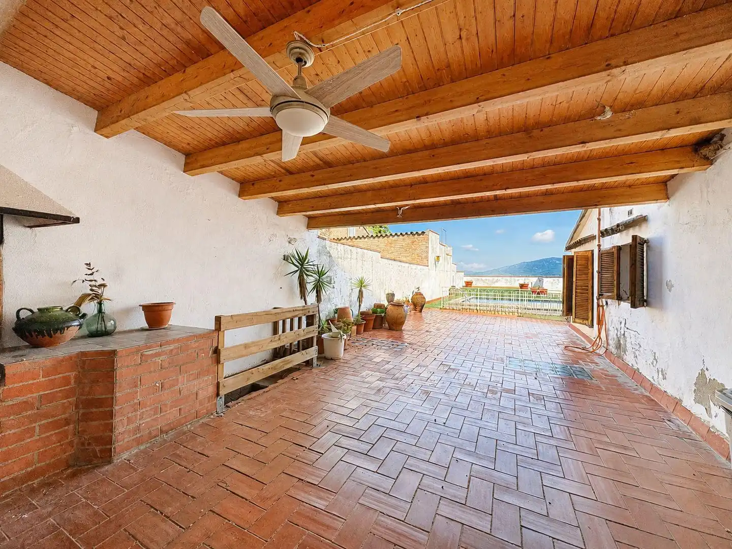 Maison rustique avec piscine à vendre à Ullastrell