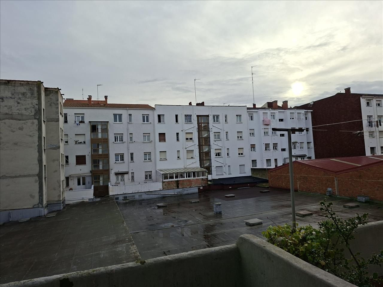 Vista exterior de Pis en venda en Gijón  amb Terrassa