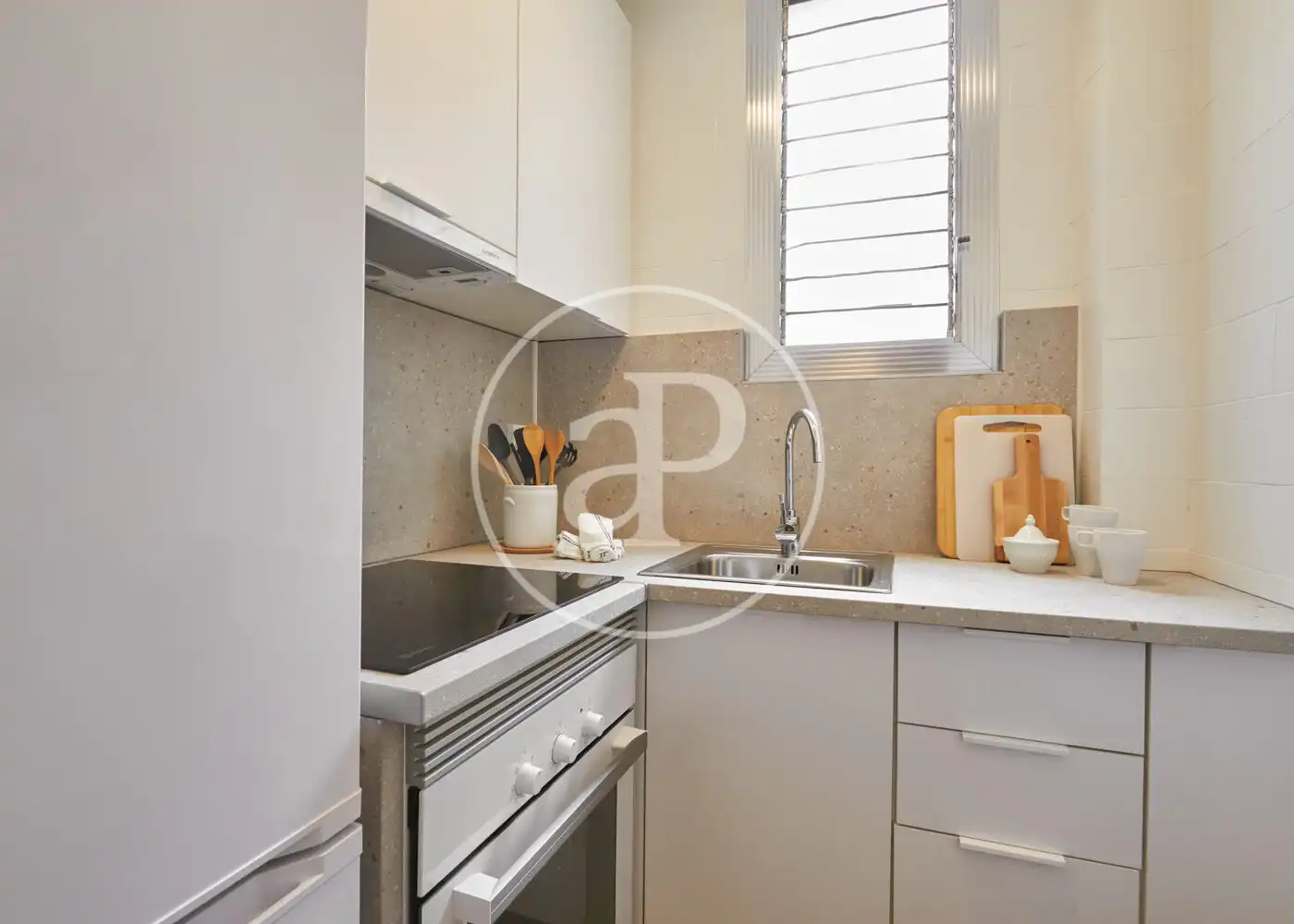 Cocina de Piso en venta en Barcelona con Calefacción, Terraza y Amueblado