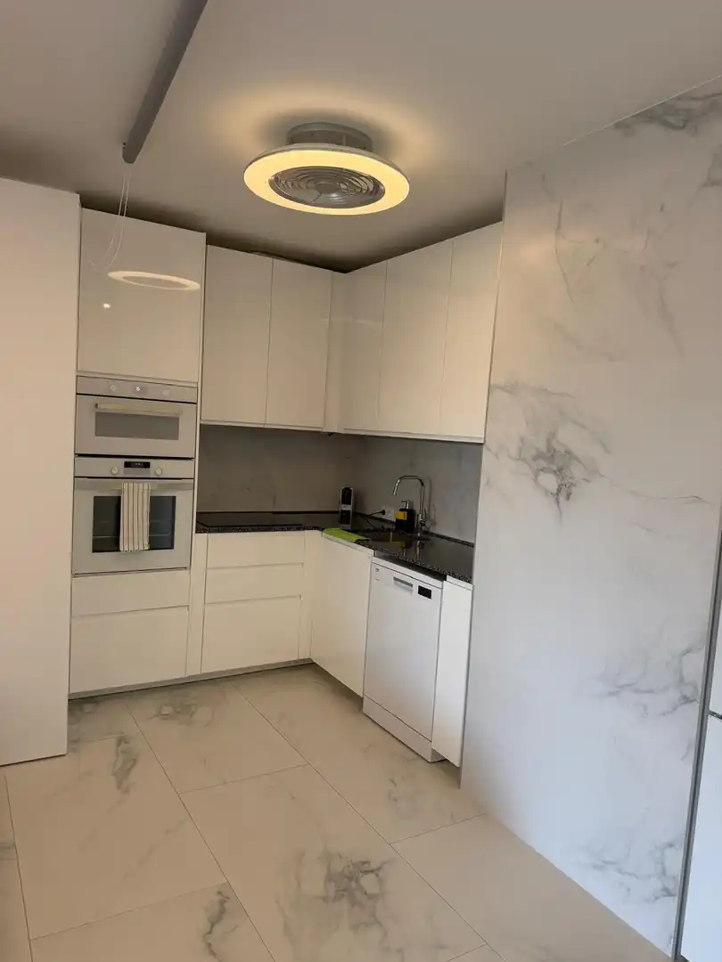 Cocina de Apartamento de alquiler en Marbella con Aire acondicionado, Terraza y Piscina