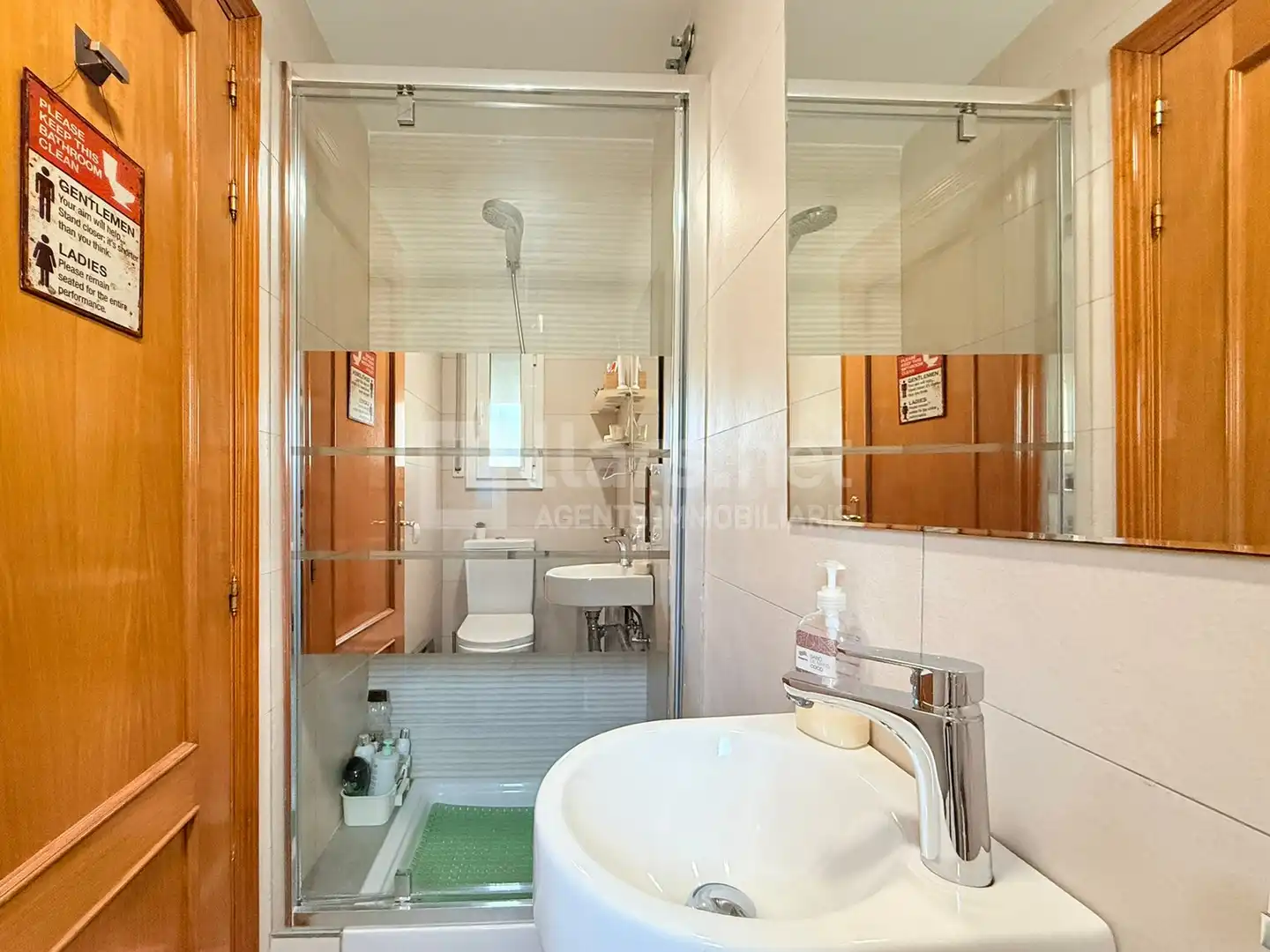 Baño de Casa adosada en venta en El Vendrell con Aire acondicionado, Calefacción y Terraza