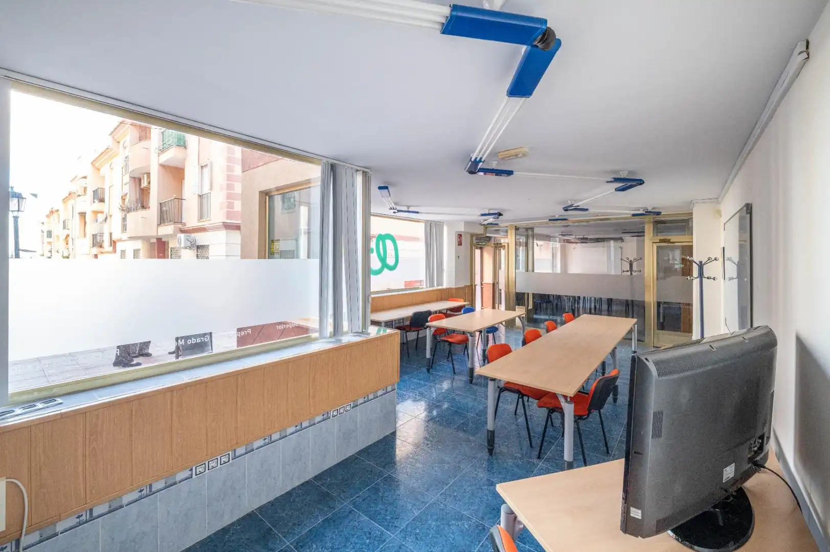 Commercial properties for sale in Las Gabias  with Air Conditioner, Heating and Furnished
