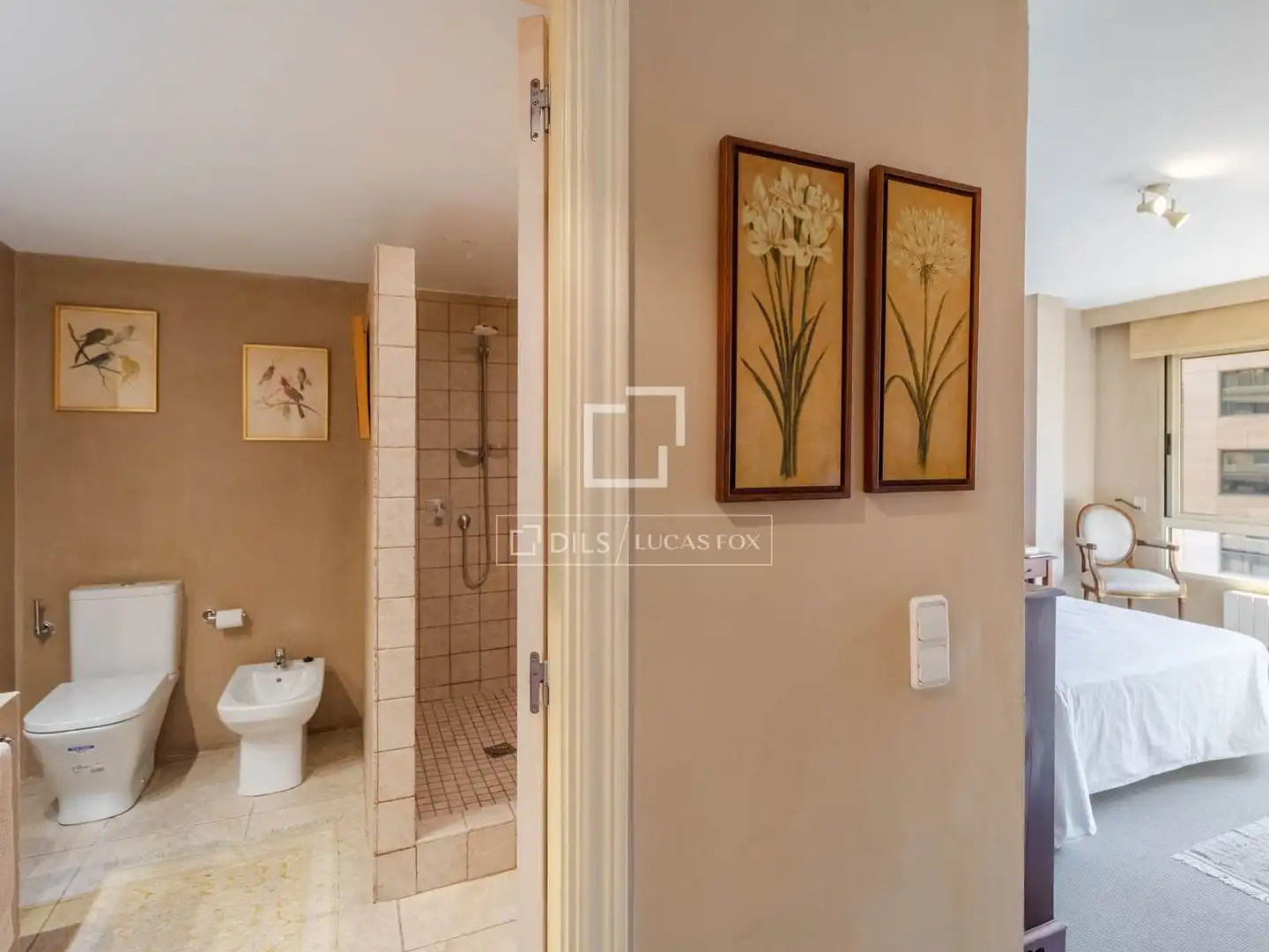 Bathroom of Flat for rent in El Pla del Real