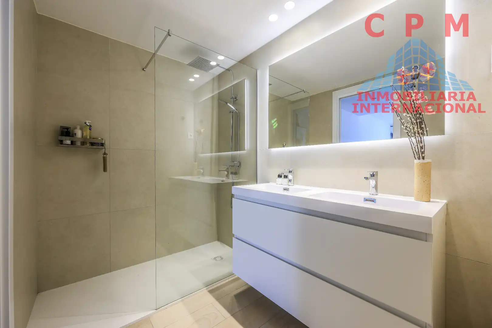 Bathroom of Flat for rent in La Moraleja  with Air Conditioner, Heating and Private garden