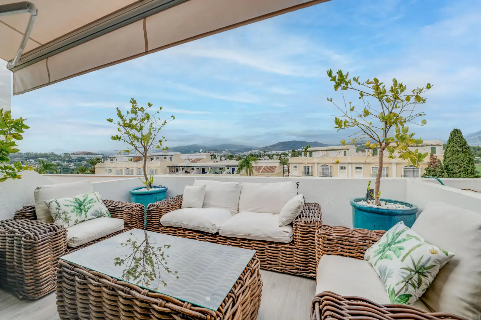 Terrassa de Dúplex en venda en Marbella amb Aire condicionat, Terrassa i Traster