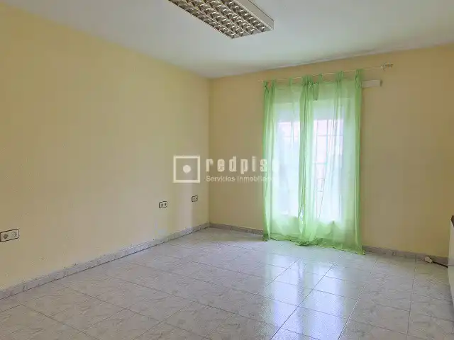 Dormitori de Oficina de lloguer en Illescas