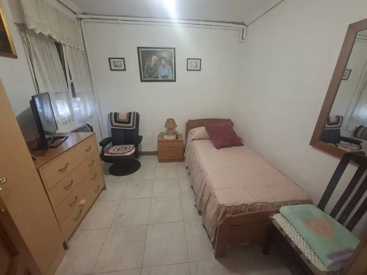 Dormitori de Casa adosada en venda en Vitoria - Gasteiz amb Calefacció, Parquet i Terrassa