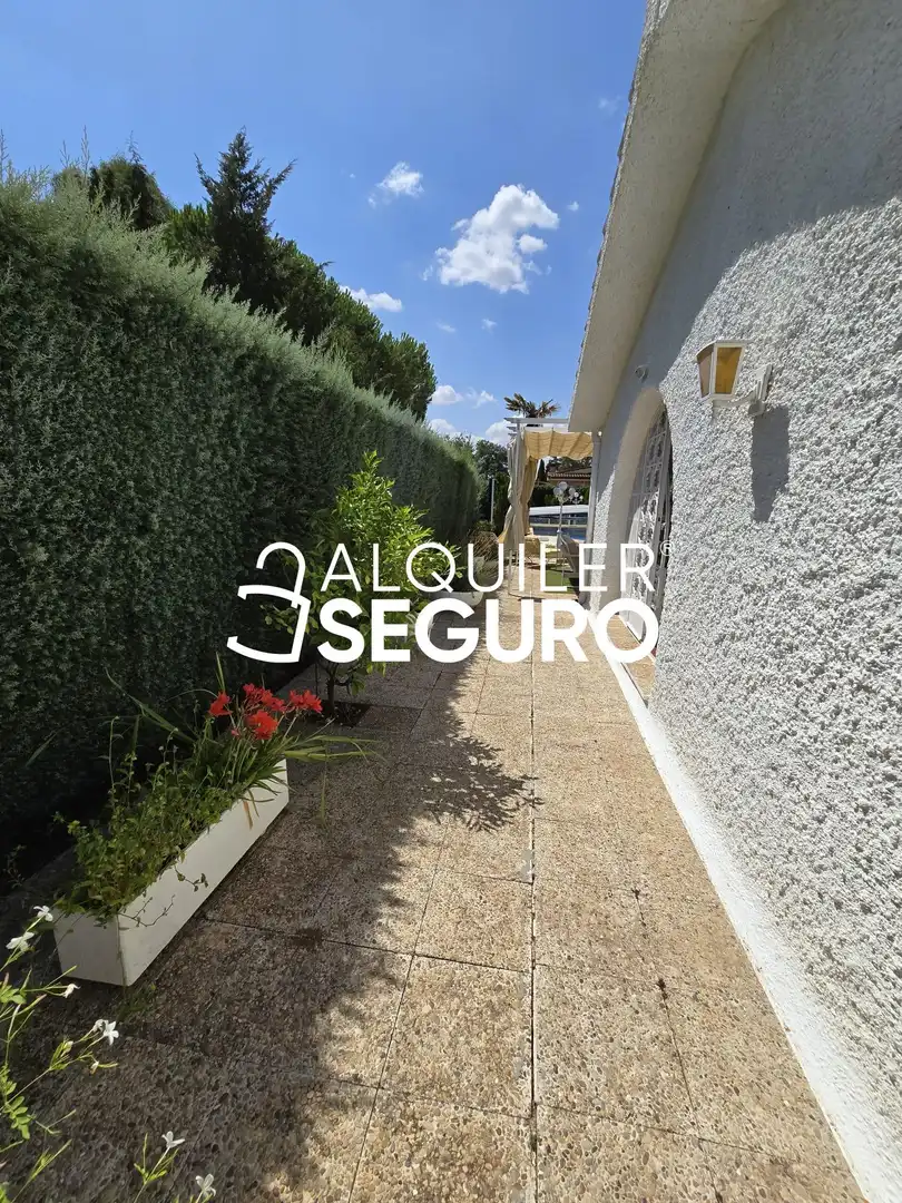 Exterior view of Houses for rent in Nuevo Baztán  with Air Conditioner, Heating and Terrace