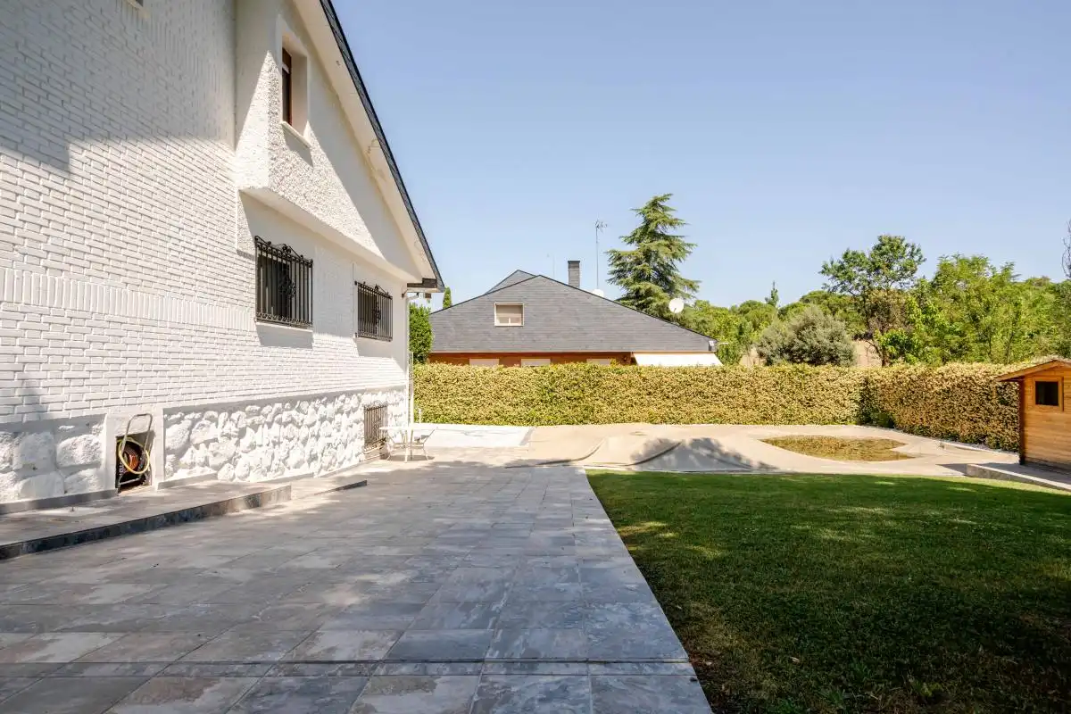Garden of Houses for sale in Boadilla del Monte  with Air Conditioner, Heating and Private garden