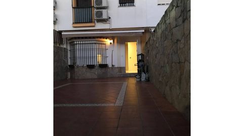 Foto 2 de Casa adosada de alquiler en Parque Atlántico - Ronda este, Jerez de la Frontera
