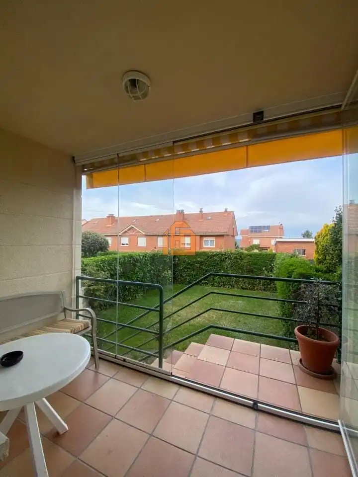 Balcony of Houses for sale in Sariegos  with Heating and Parquet flooring