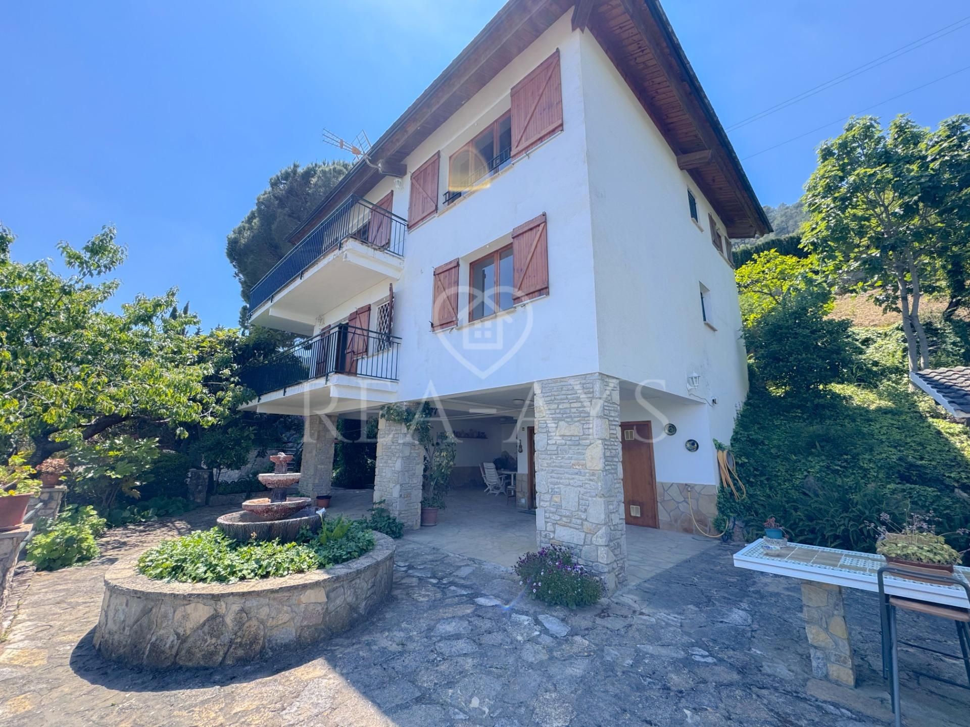 House or chalet for sale in Vallirana