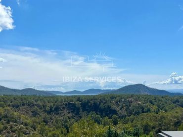 Chalet con piscina en venta en Es Cubells