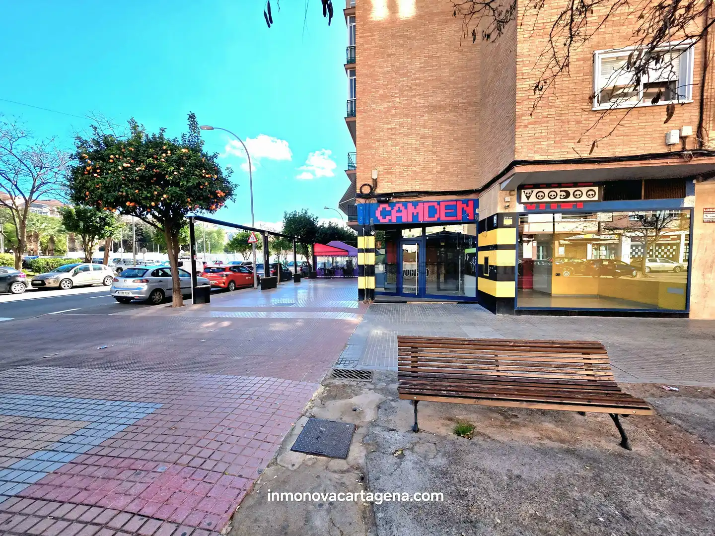 Local comercial de lloguer a Calle Carmen Conde, imagen 2