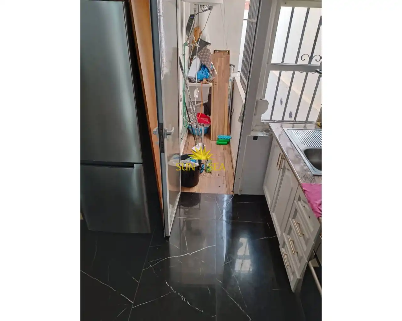 Cuina de Apartament de lloguer en Torrevieja amb Aire condicionat, Calefacció i Moblat