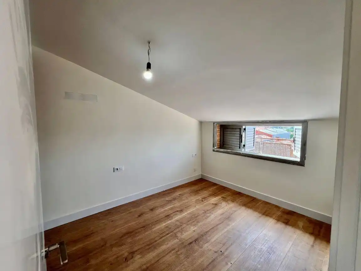 Flat for sale in Sabadell  with Air Conditioner, Heating and Terrace