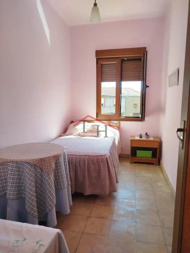 Dormitori de Casa o xalet en venda en Onzonilla amb Jardí privat i Traster