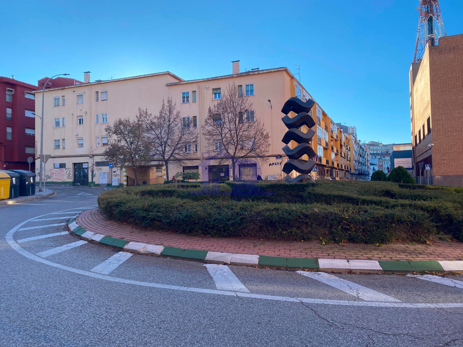 Vista exterior de Pis en venda en Cuenca Capital amb Calefacció, Terrassa i Traster