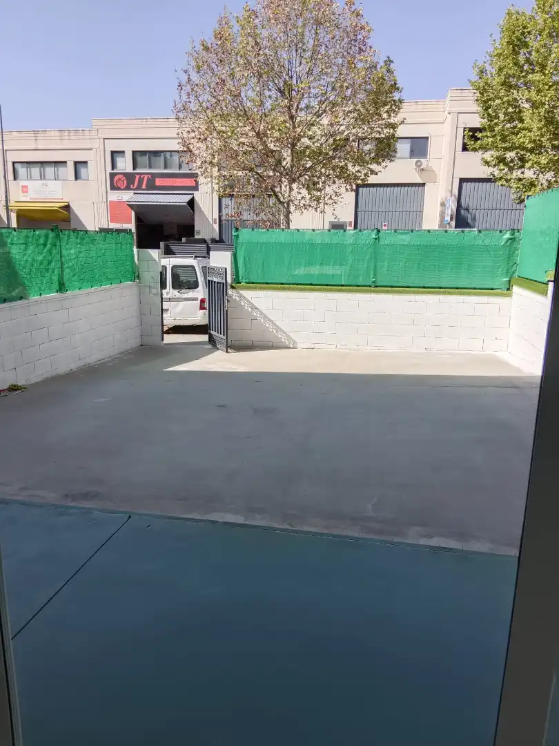 Parking de Nave industrial de alquiler en Arroyomolinos (Madrid) con Calefacción
