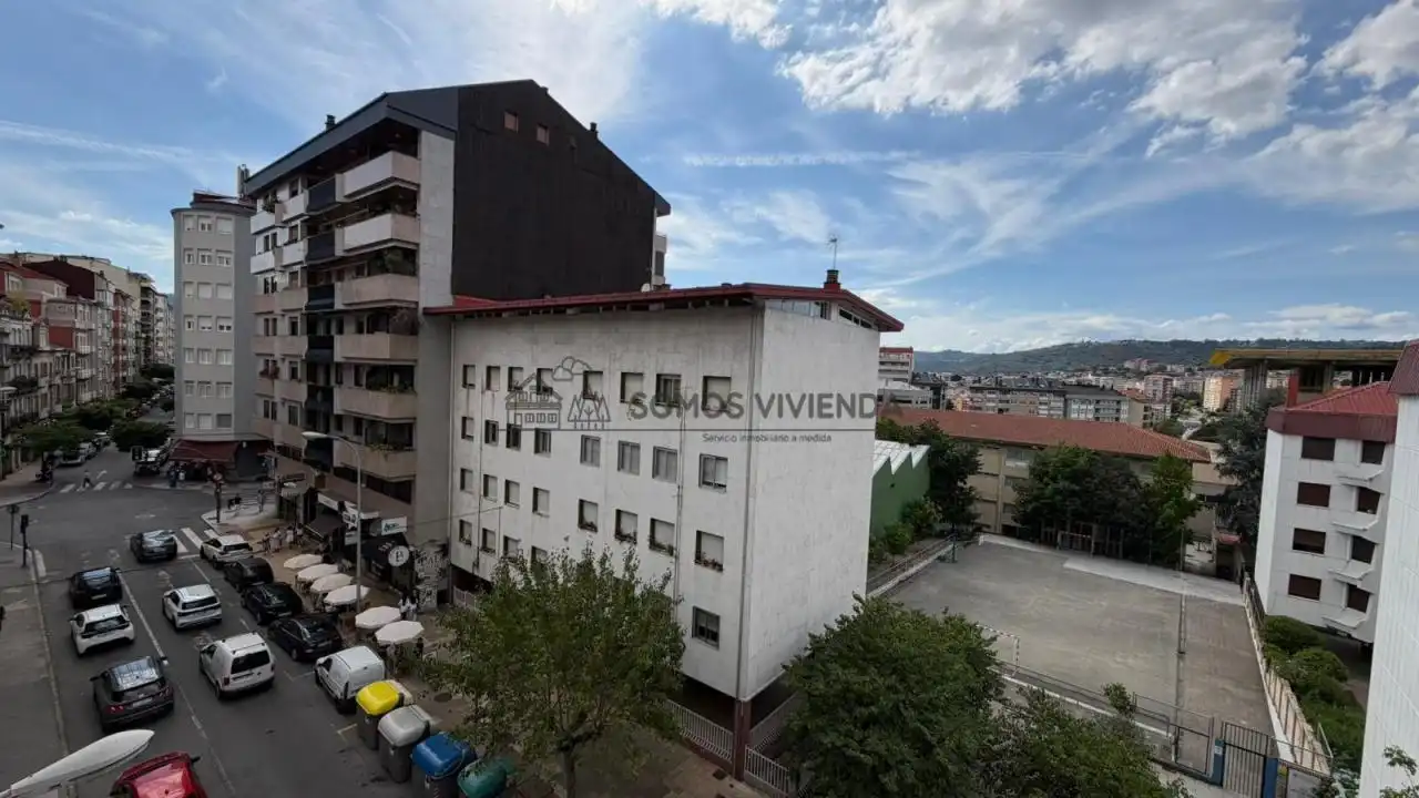 Vista exterior de Piso de alquiler en Ourense Capital  con Calefacción y Amueblado