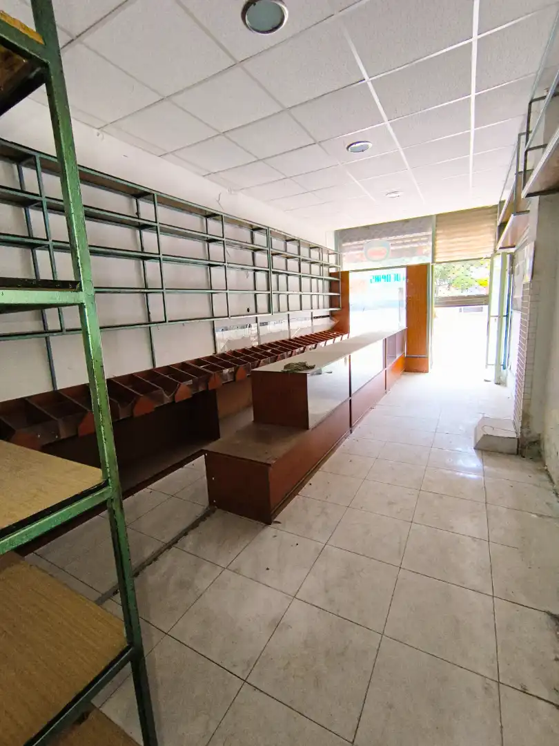 Local en venta en Palencia con Amueblado