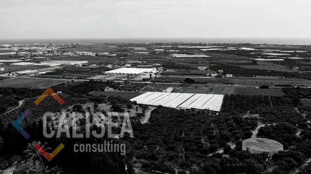 Terreno industrial en Venta en Carrer de la Garrotxa, 139 en Sud - Zona Industrial