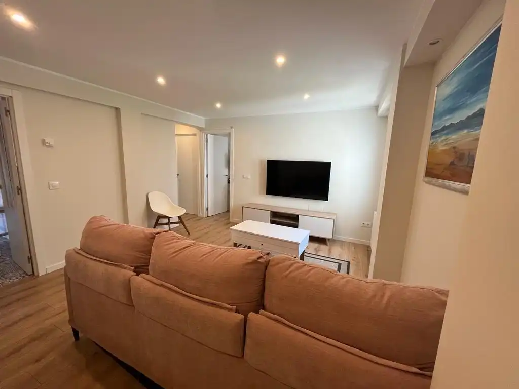 Flat with terrace to rent in Calle TRASMIERA, imagen 12