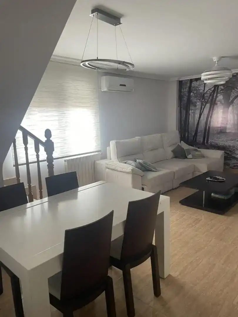 Wohnzimmer von Maisonette zum Verkauf in Puertollano mit Klimaanlage, Abstellraum und Möbliert