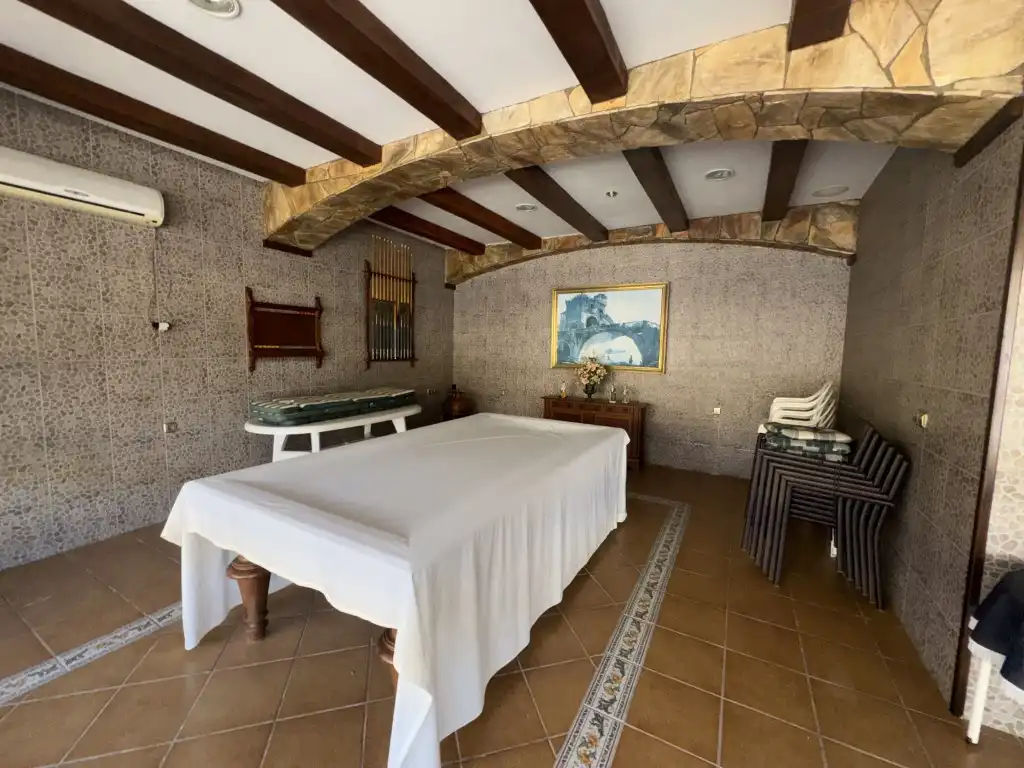 Casa o xalet en venda en Valencia de las Torres amb Aire condicionat, Terrassa i Piscina