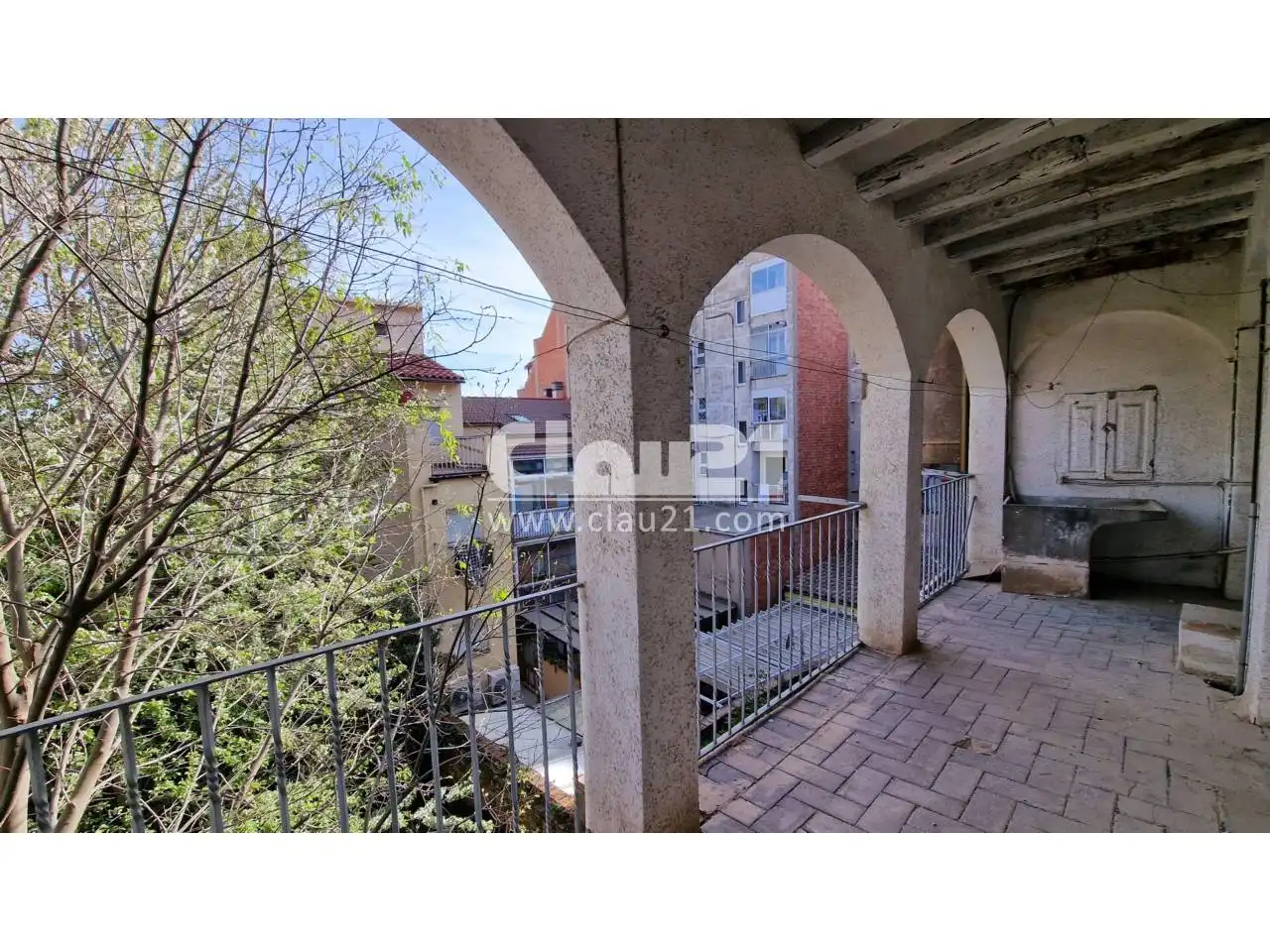 Vista exterior de Casa o xalet en venda en Berga amb Jardí privat i Terrassa