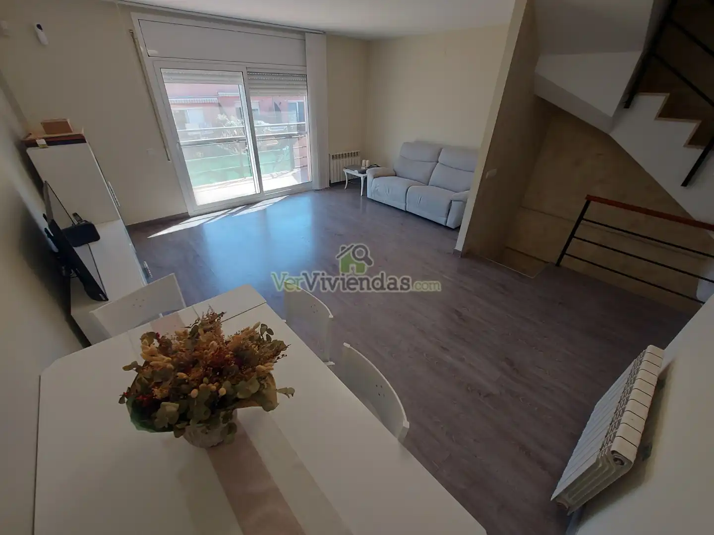 Sala de estar de Casa adosada en venta en Martorell con Aire acondicionado, Calefacción y Jardín privado