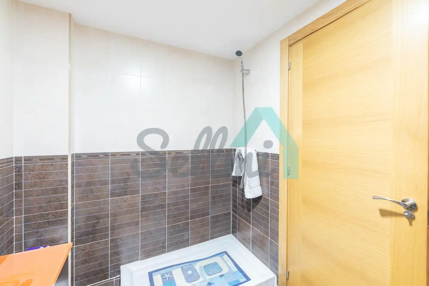 Baño de Piso en venta en Avilés con Calefacción, Parquet y Trastero