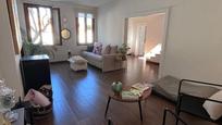 Sala d'estar de Casa o xalet en venda en Algeciras amb Jardí privat, Parquet i Terrassa