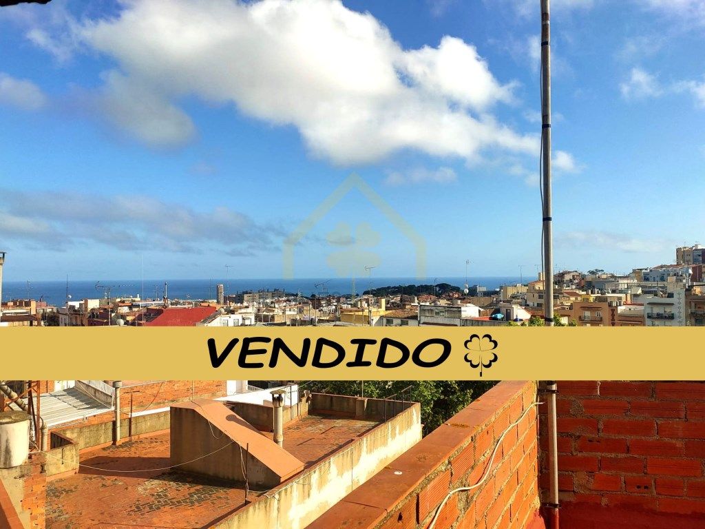 Vista exterior de Dúplex en venta en Mataró