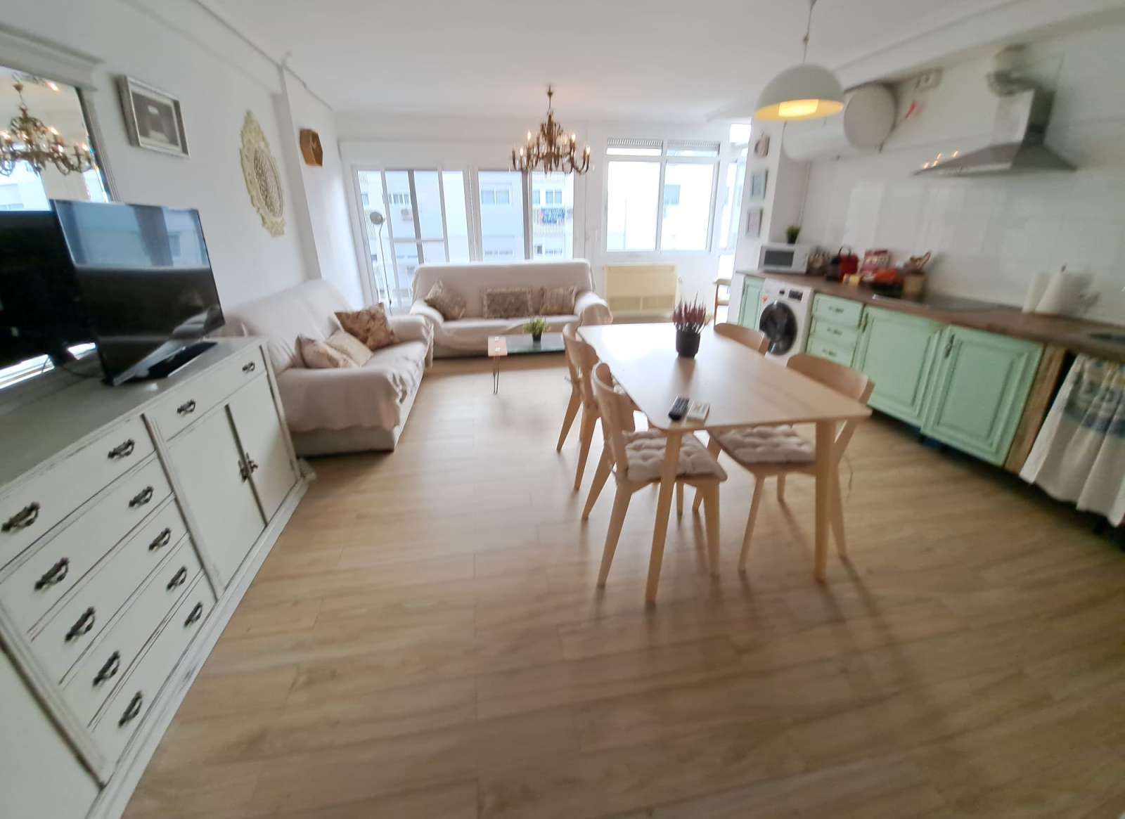 Dining room of Apartment to share in  Sevilla Capital  with Air Conditioner, Terrace and Furnished