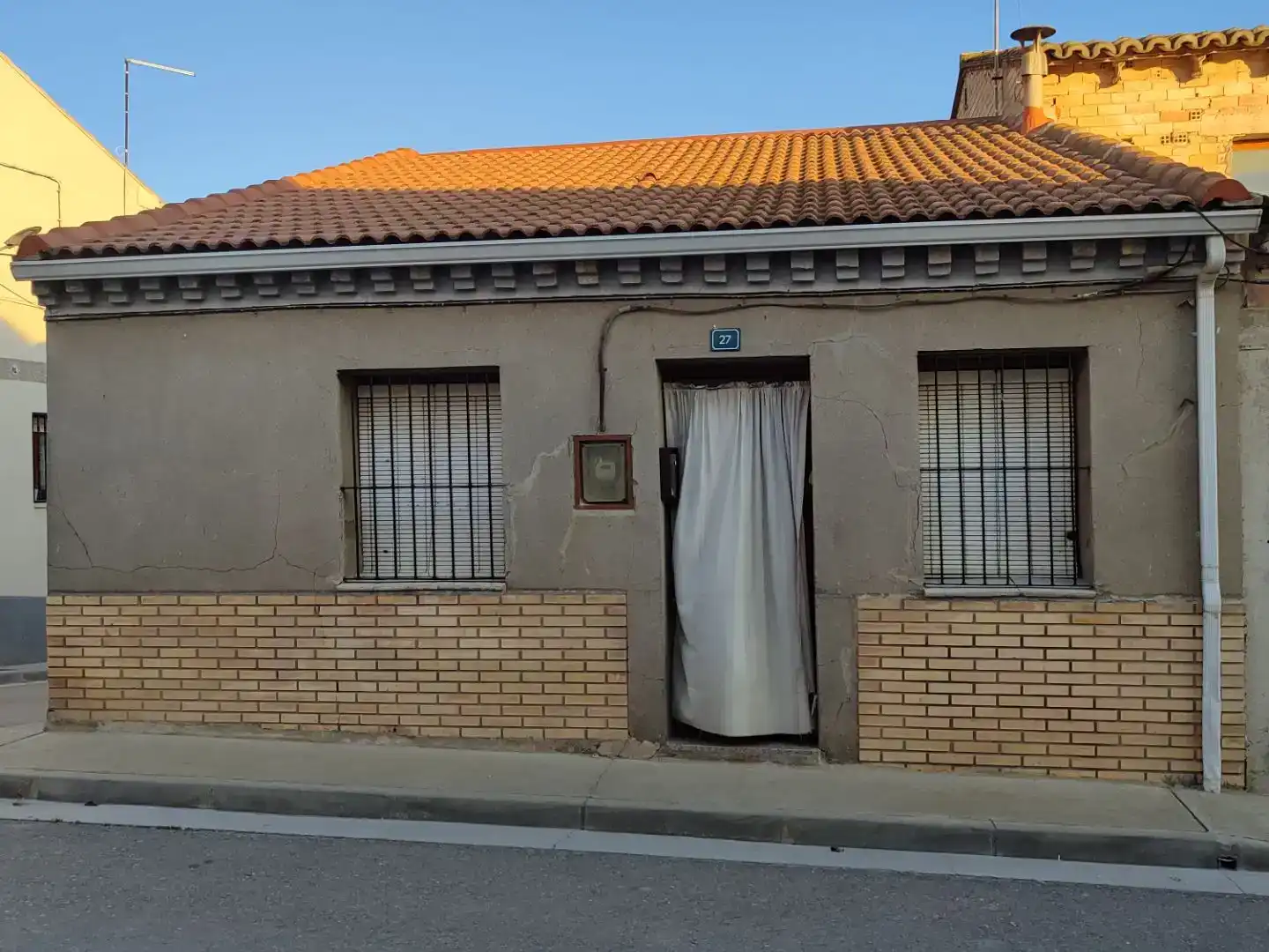 Vista exterior de Piso en venta en Remolinos, Zaragoza