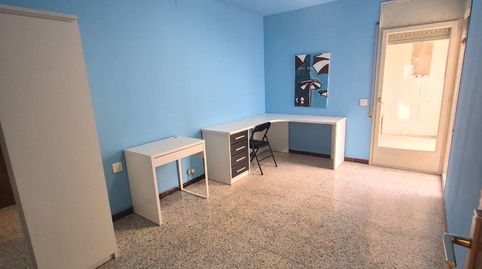 Foto 4 de Pis en venda a Carrer D'amadeu Vives, Nucli Urbà, Esparreguera