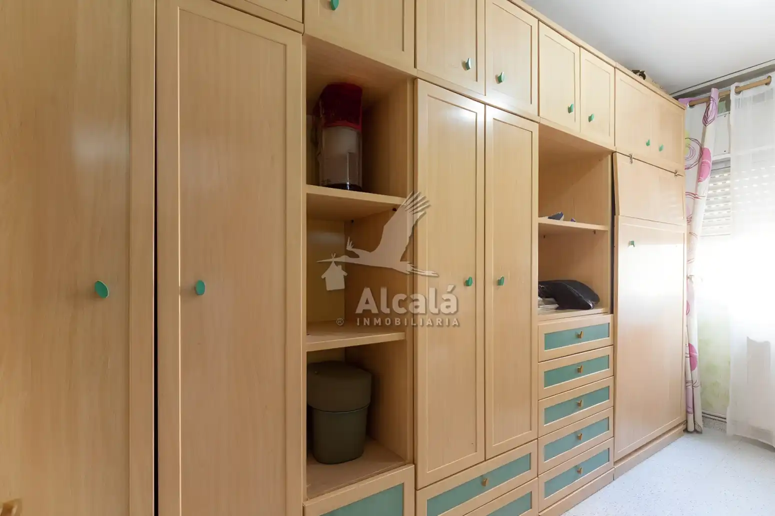 Dormitori de Pis en venda en Alcalá de Henares amb Aire condicionat, Calefacció i Terrassa