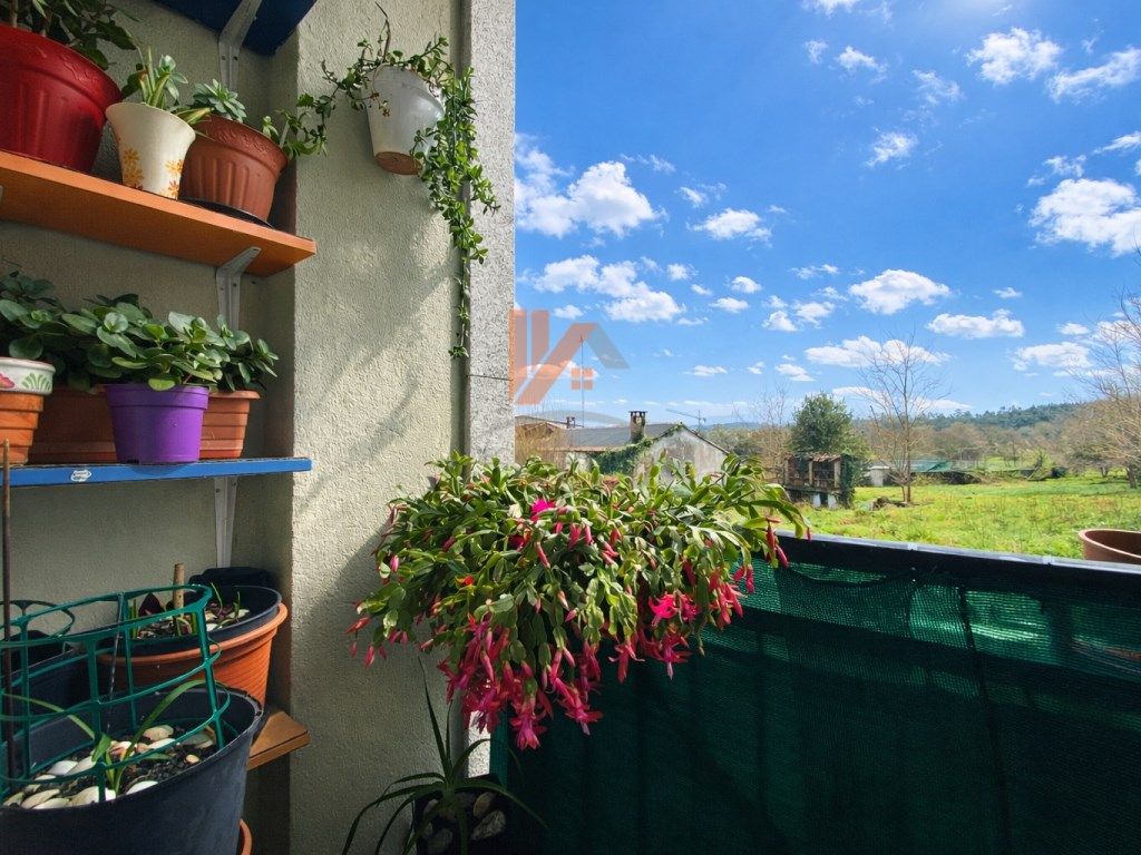 Terrassa de Pis en venda en Ames amb Forn i Balcó